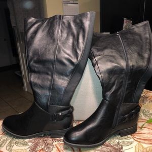 Woman’s Extra Wide Calf Boots